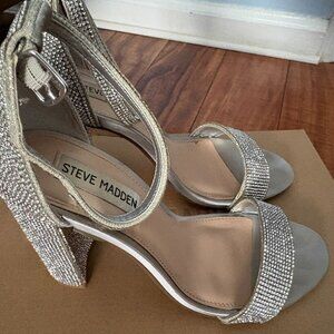 Steve Madden Carrson-R Crystal Rhinestone Ankle Strap Heels,  Size 7.5